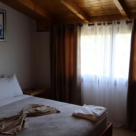 Bujtina Anlu Hotell Nepravishte Exteriör bild