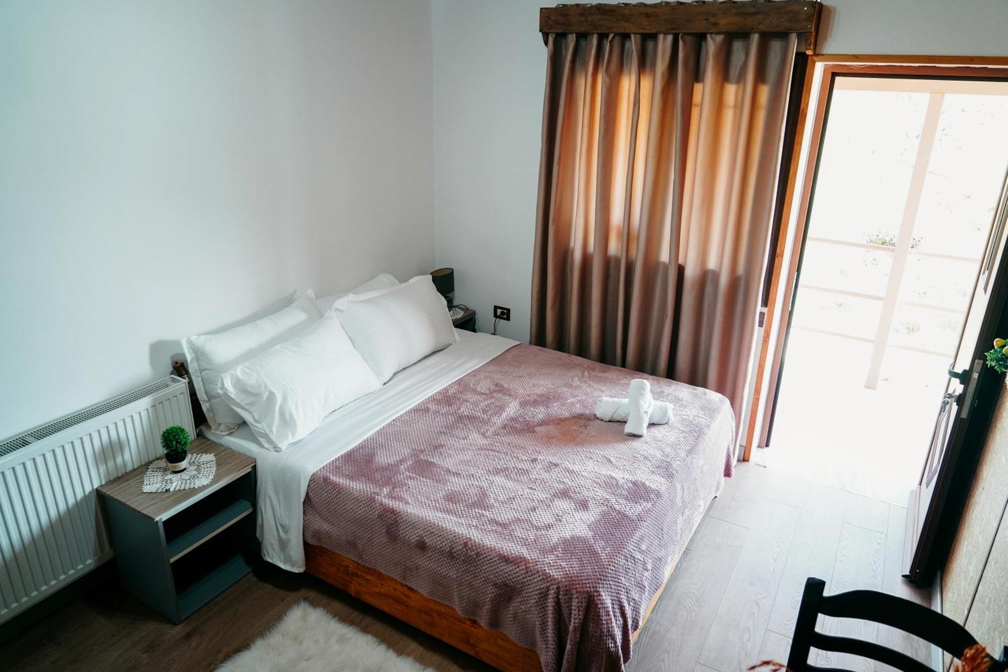 Bujtina Anlu Hotell Nepravishte Exteriör bild