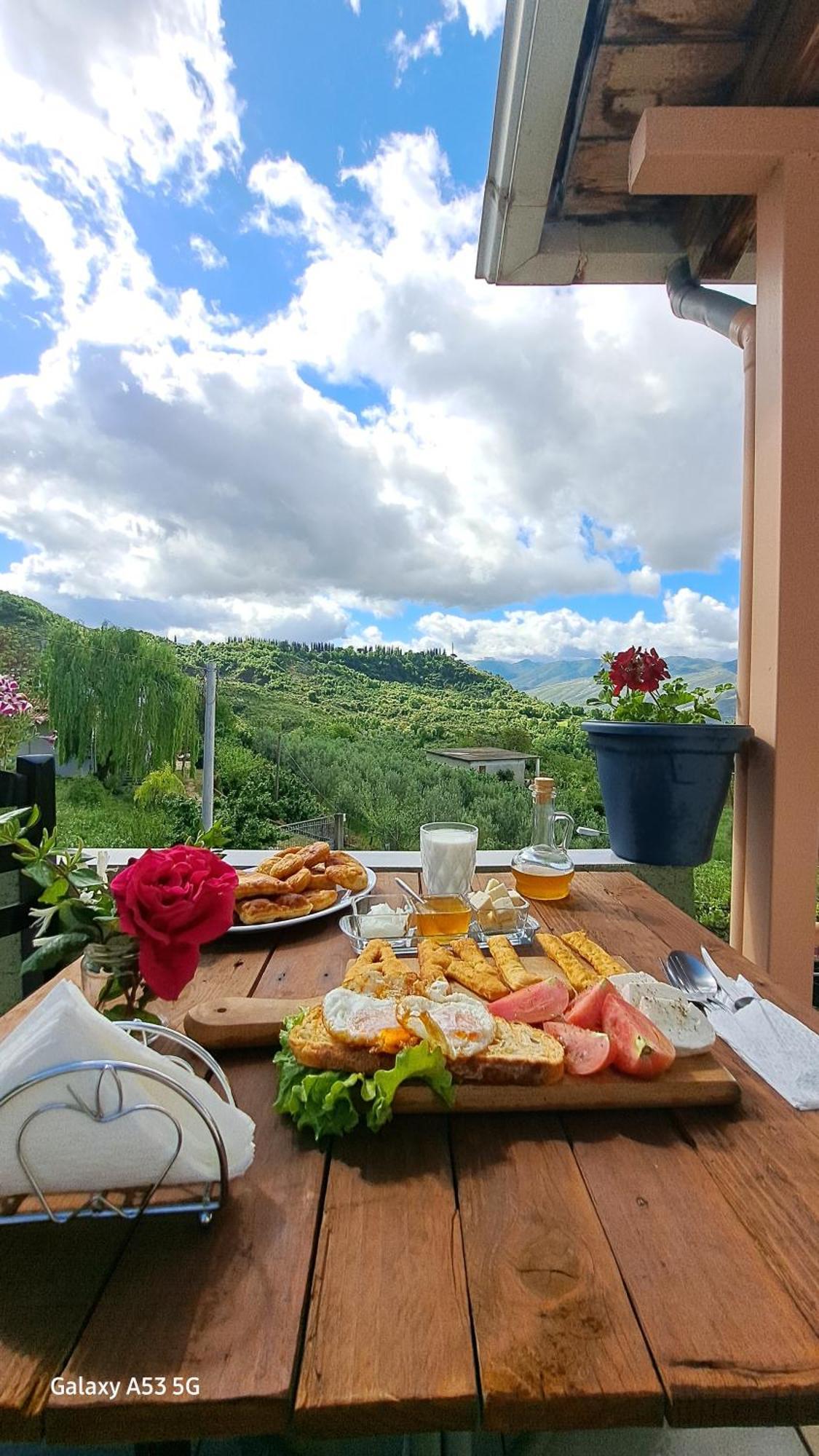 Bujtina Anlu Hotell Nepravishte Exteriör bild