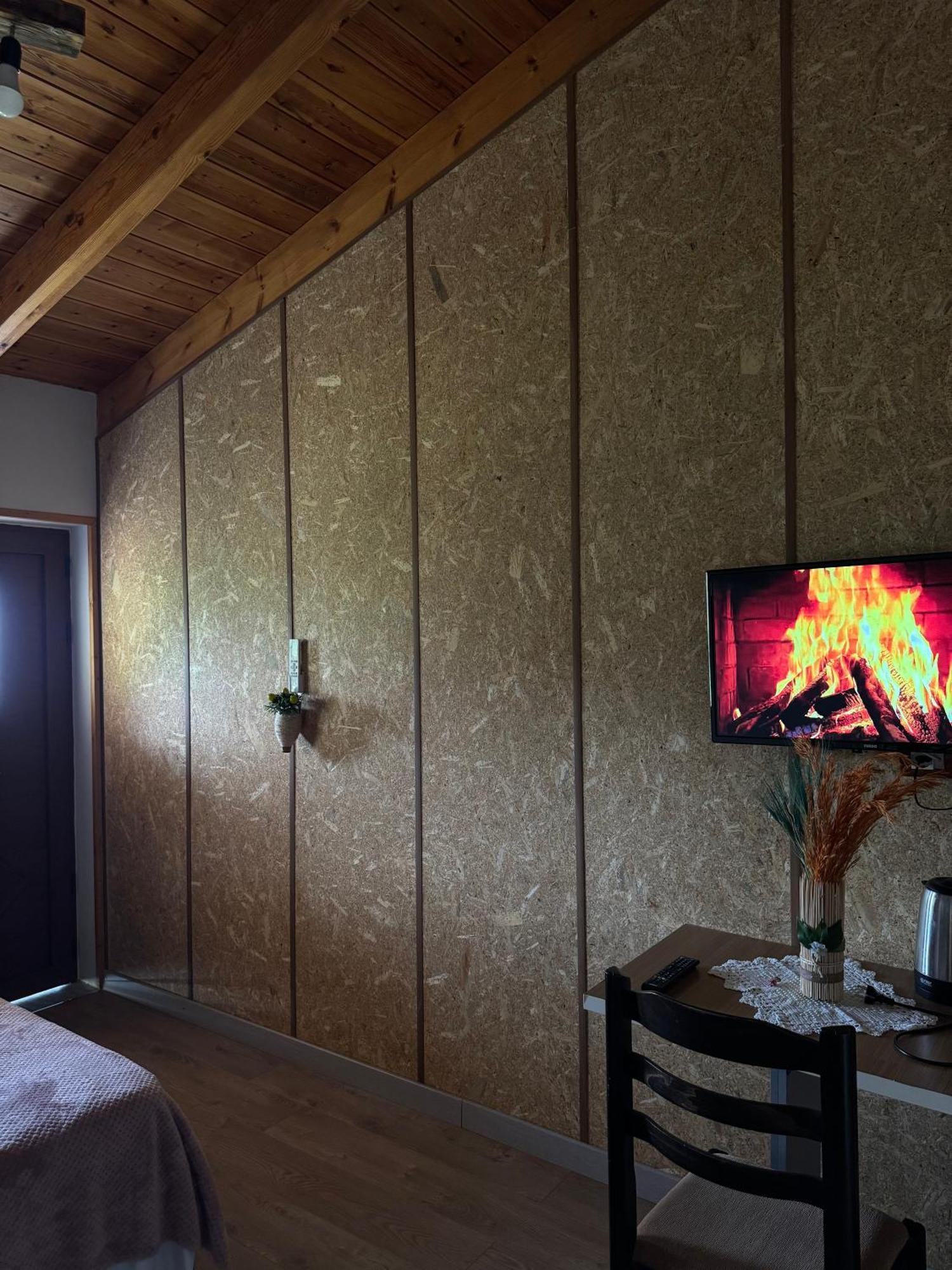 Bujtina Anlu Hotell Nepravishte Exteriör bild