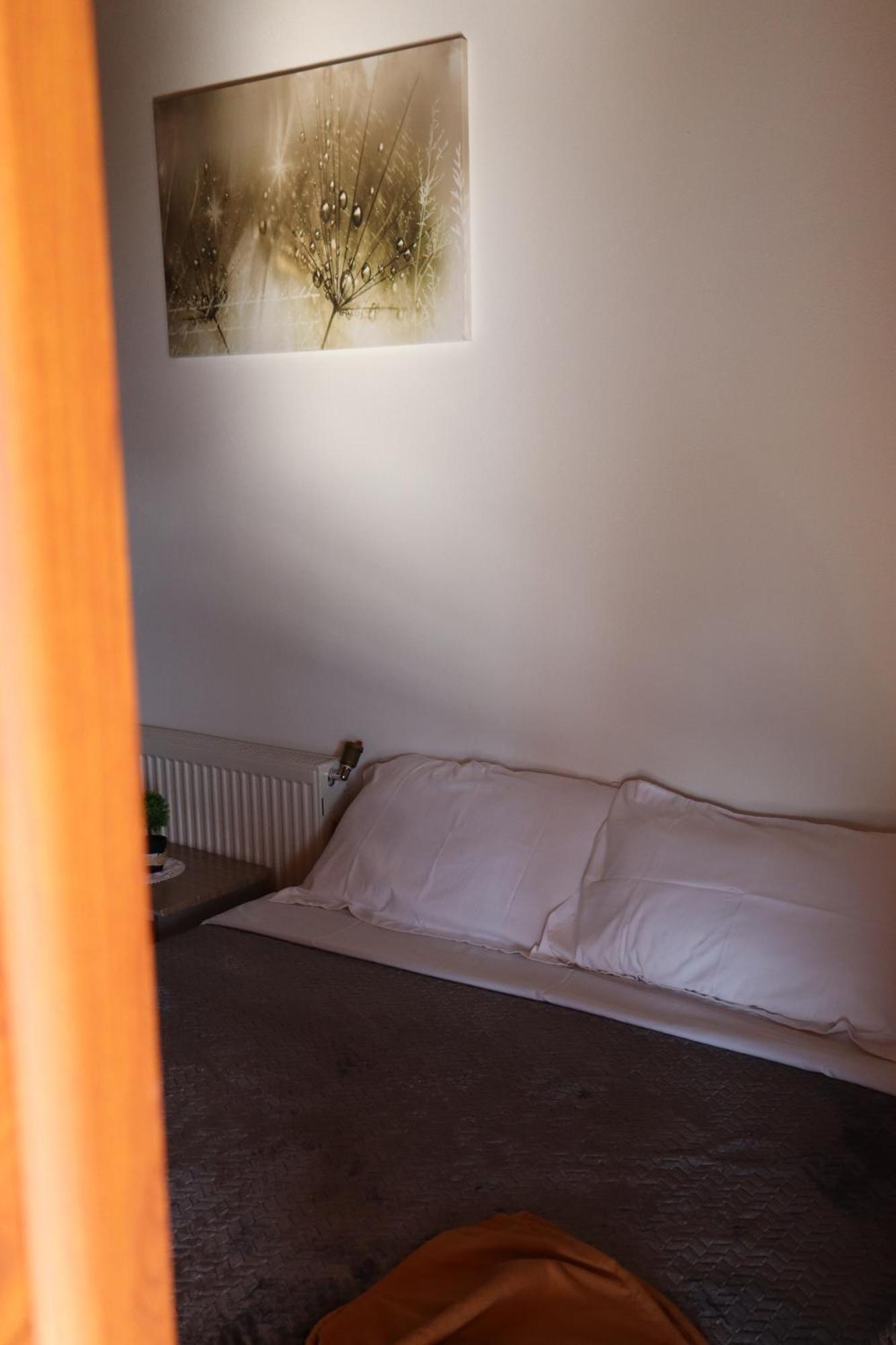 Bujtina Anlu Hotell Nepravishte Exteriör bild